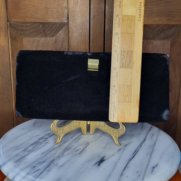 Elegant Black Velvet Clutch - Picture 7 of 16